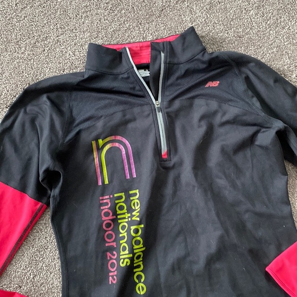 New Balance Top SIZE M - Picture 2 of 5